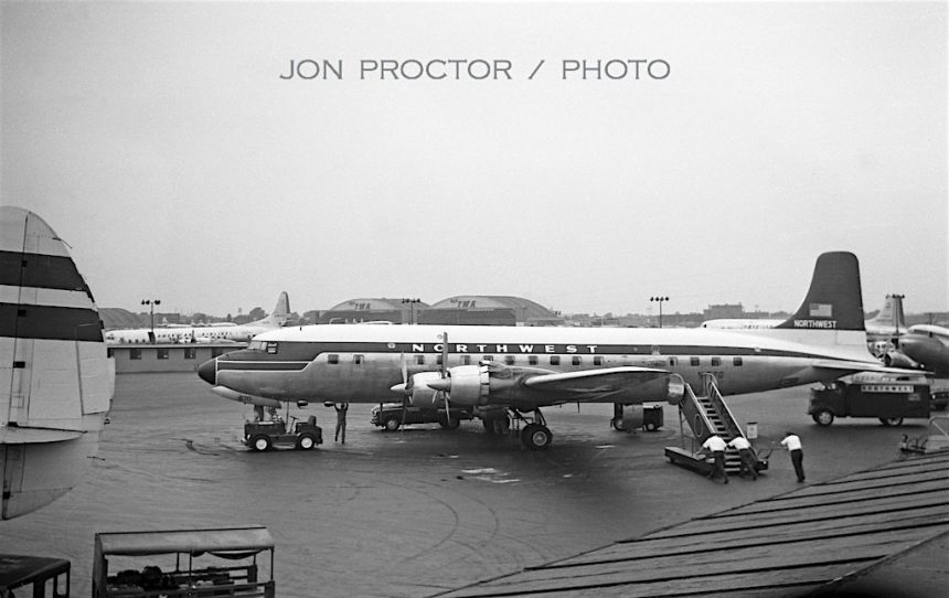 DC-6B-N570-MDW-9159-64012041